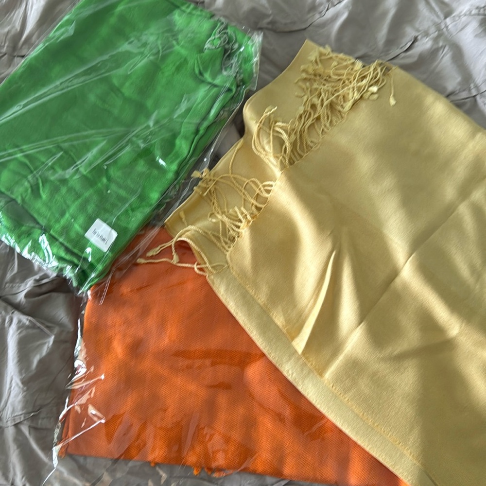 3 pashminas